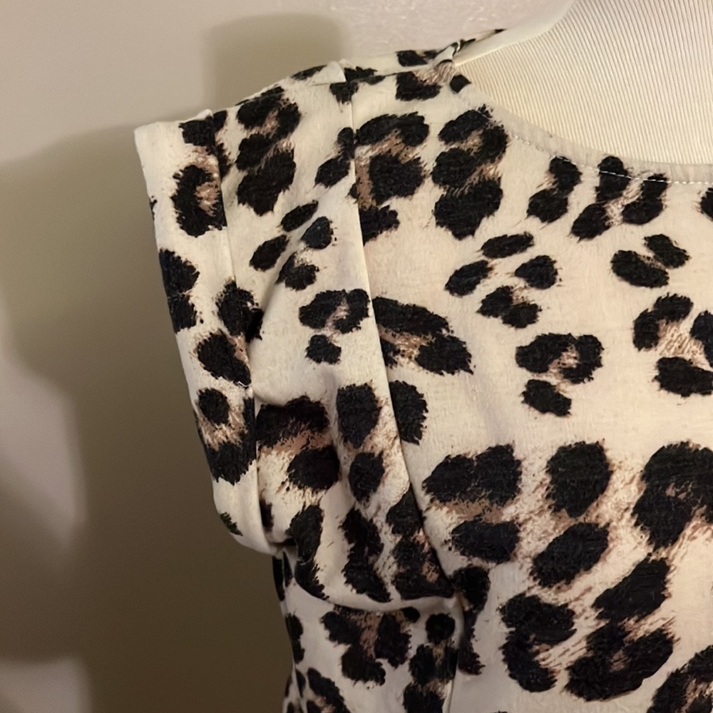 By Together leopard shift mini dress with pockets - Picture 3 of 5